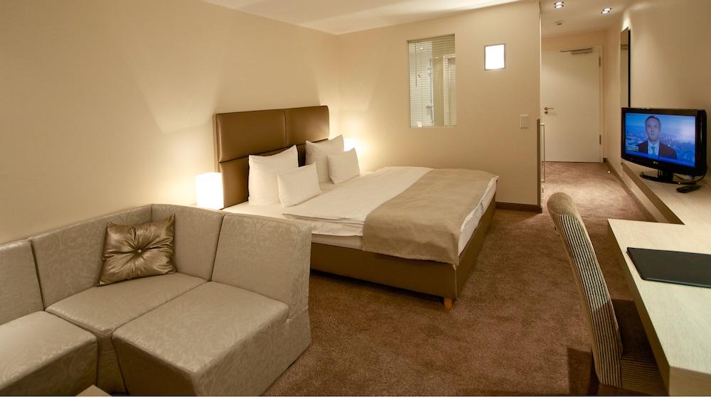 Thomas Hotel Spa & Lifestyle Husum  Bagian luar foto