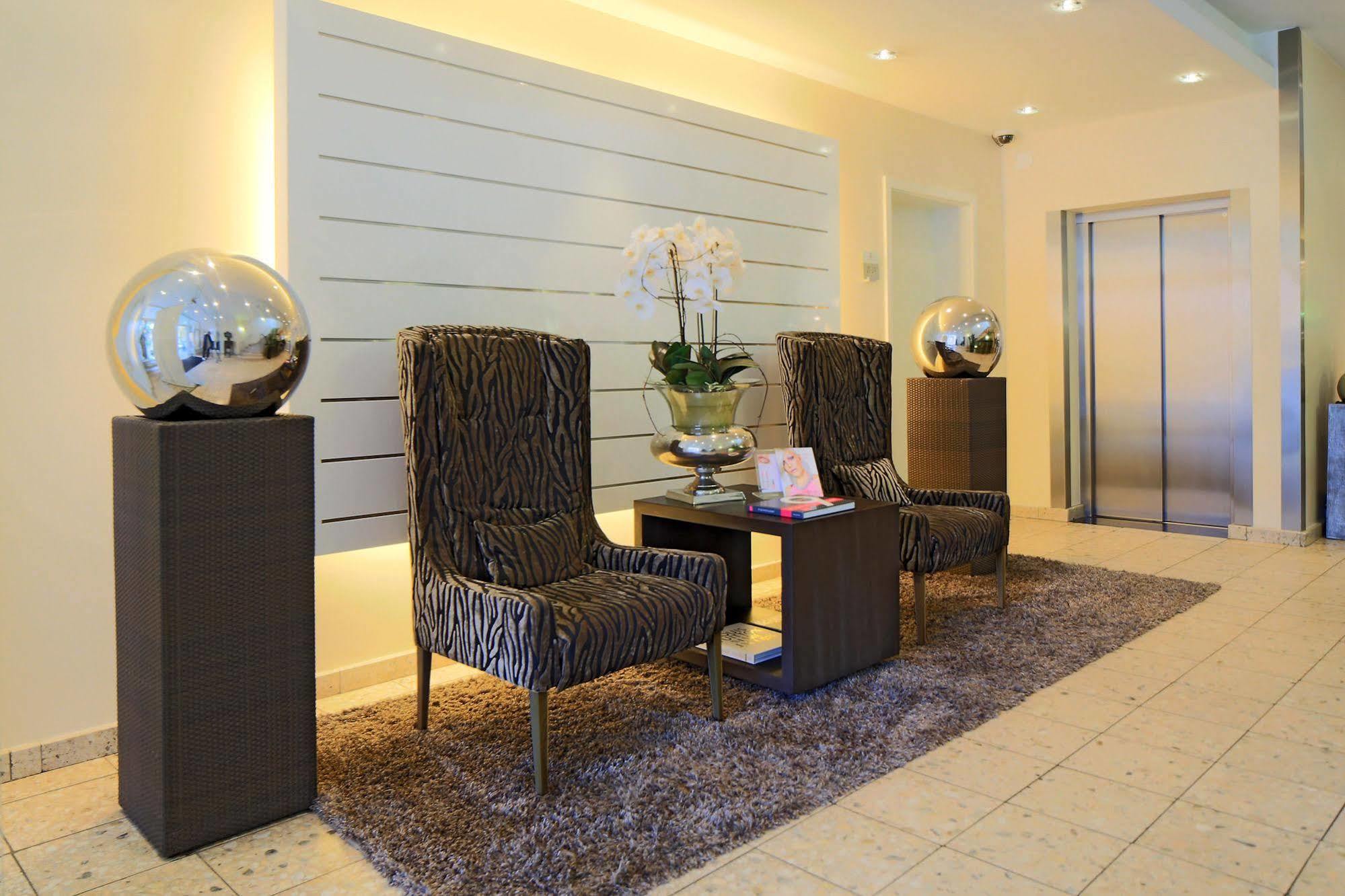 Thomas Hotel Spa & Lifestyle Husum  Bagian luar foto