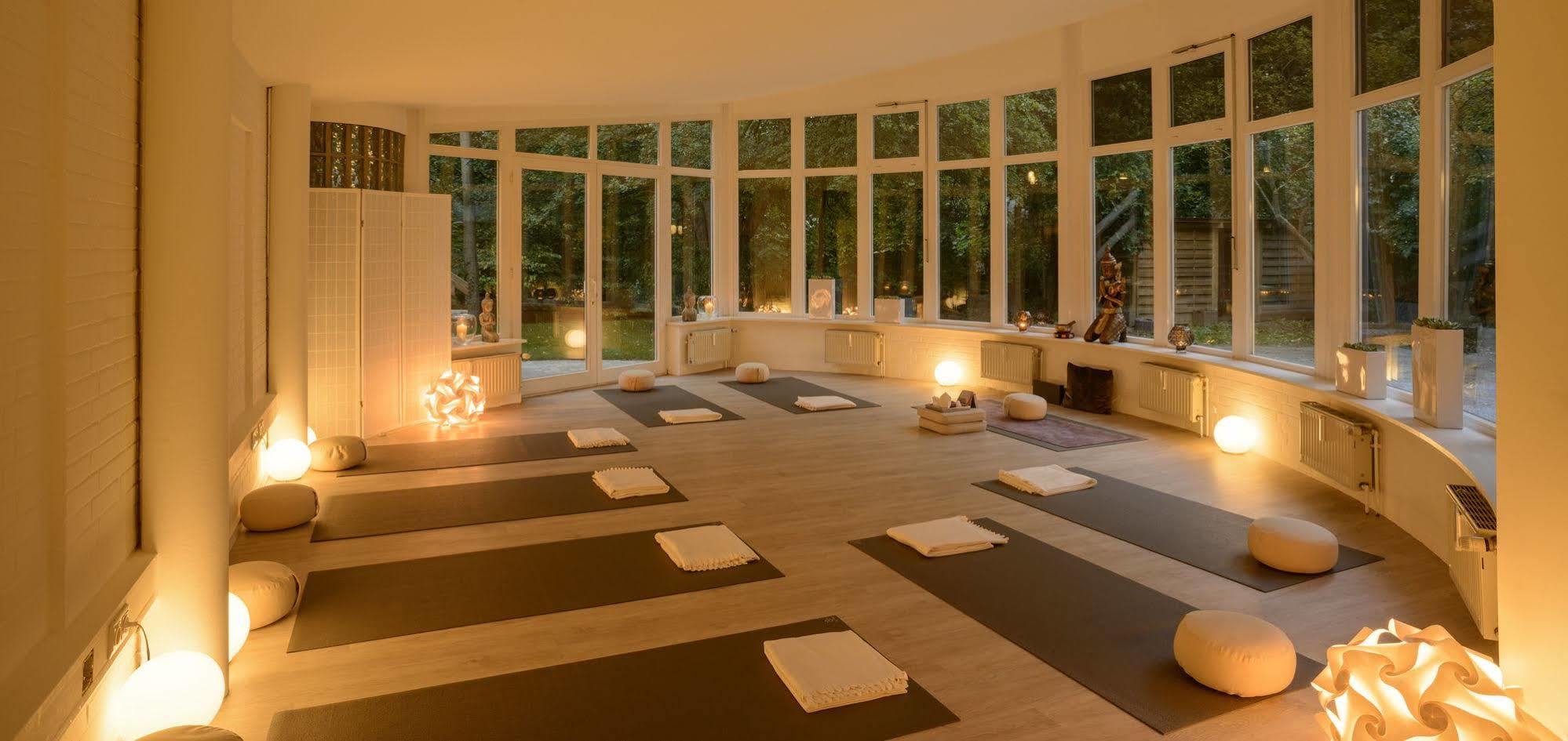 Thomas Hotel Spa & Lifestyle Husum  Bagian luar foto