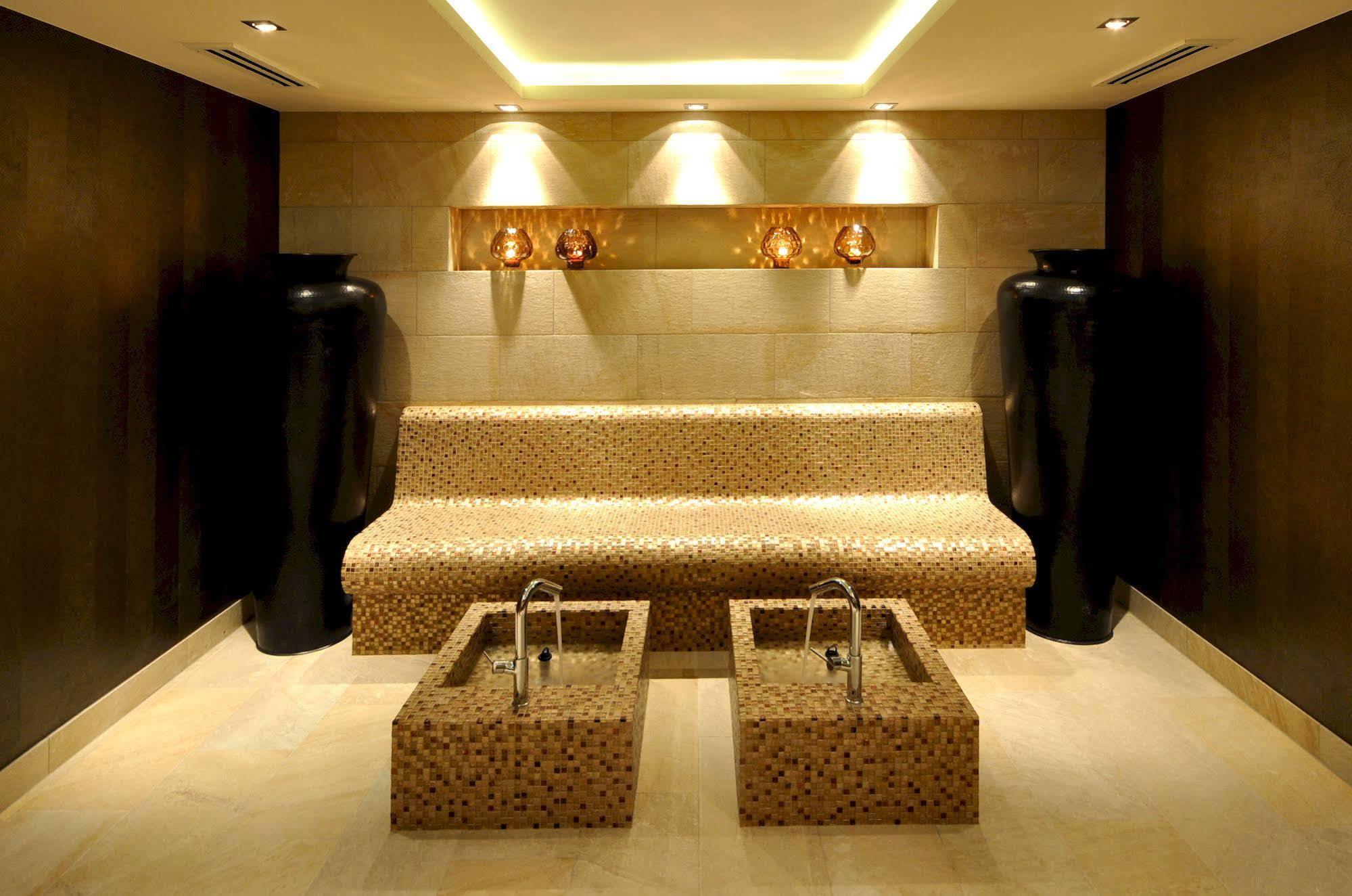Thomas Hotel Spa & Lifestyle Husum  Bagian luar foto