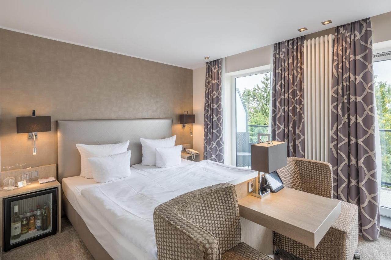 Thomas Hotel Spa & Lifestyle Husum  Bagian luar foto