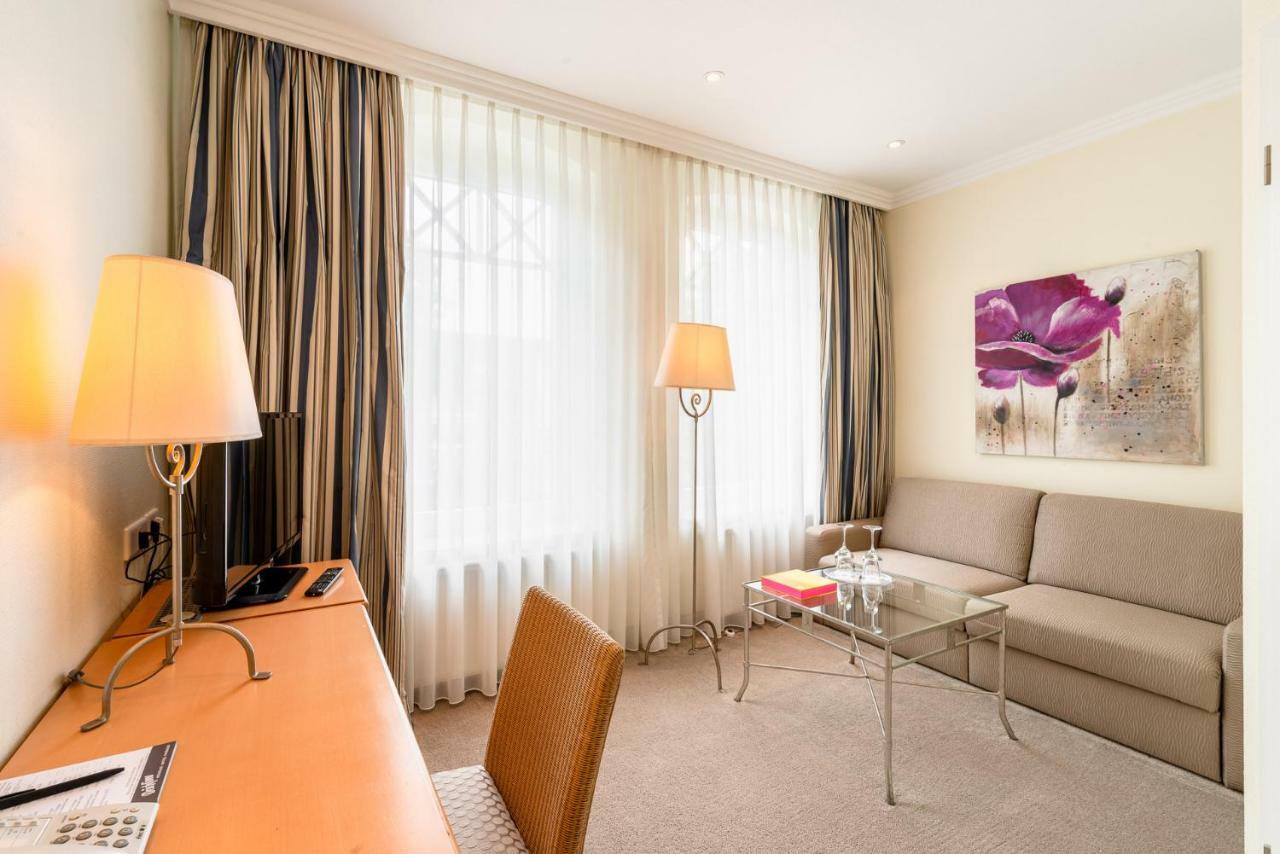 Thomas Hotel Spa & Lifestyle Husum  Bagian luar foto