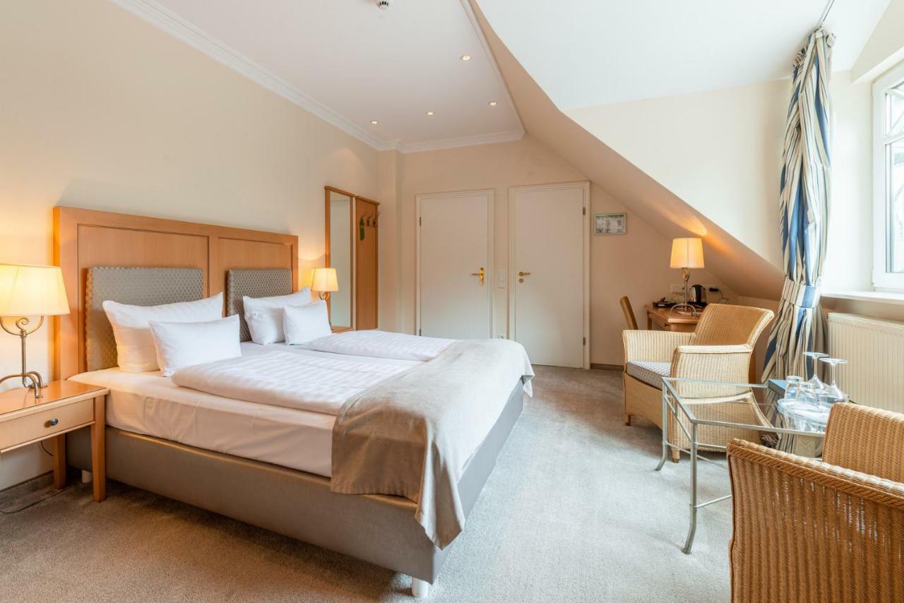 Thomas Hotel Spa & Lifestyle Husum  Bagian luar foto