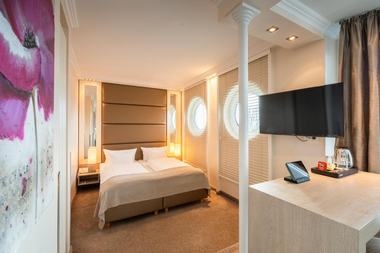 Thomas Hotel Spa & Lifestyle Husum  Bagian luar foto