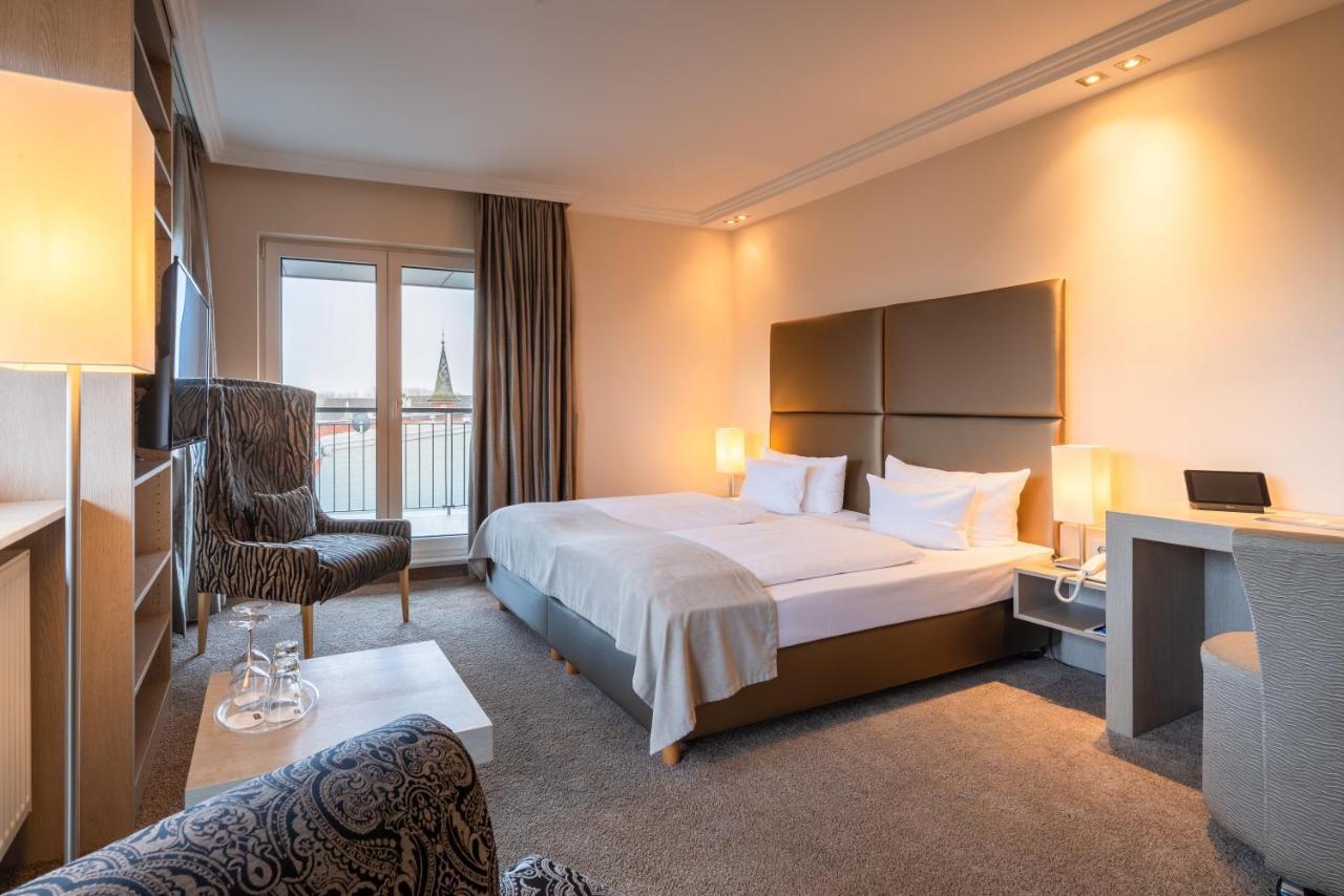 Thomas Hotel Spa & Lifestyle Husum  Bagian luar foto