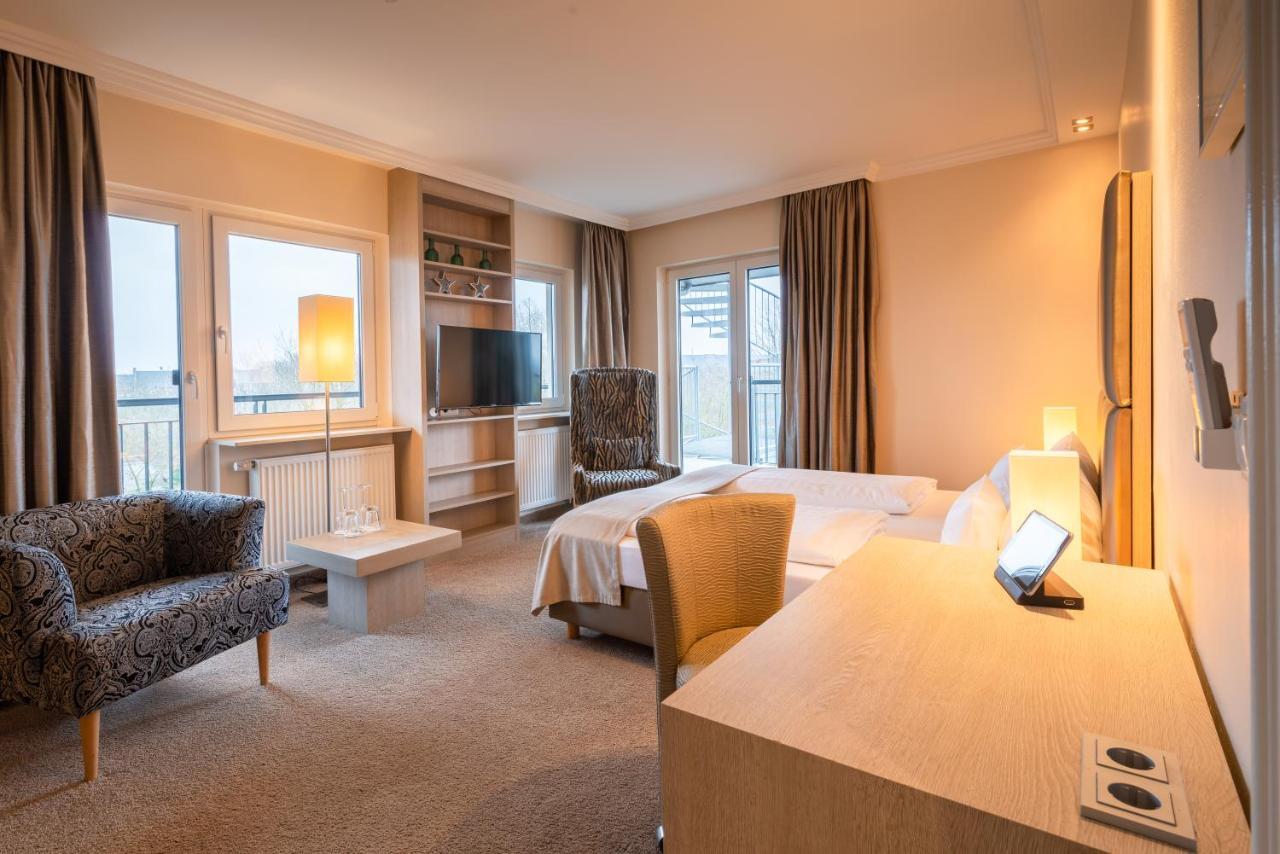 Thomas Hotel Spa & Lifestyle Husum  Bagian luar foto